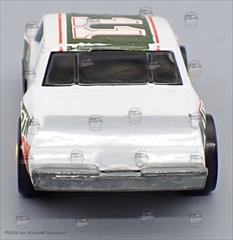 White - Dark green